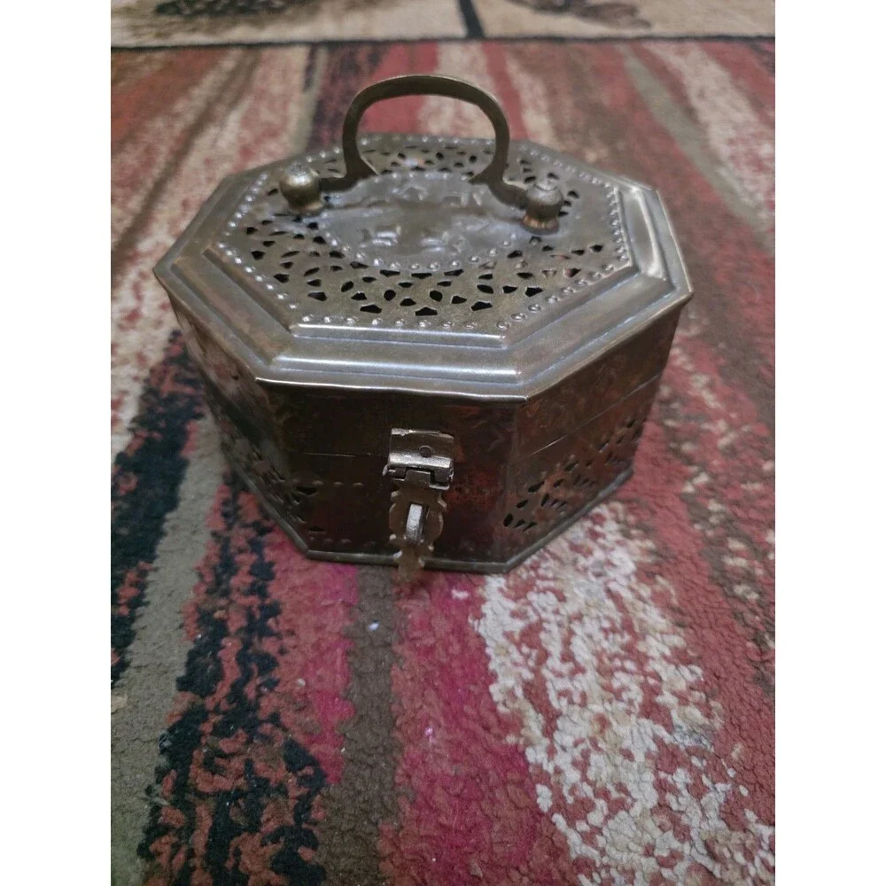 Vintage Brass Cricket Box Trinket Box Incense Potpourri Metal Box Hinged